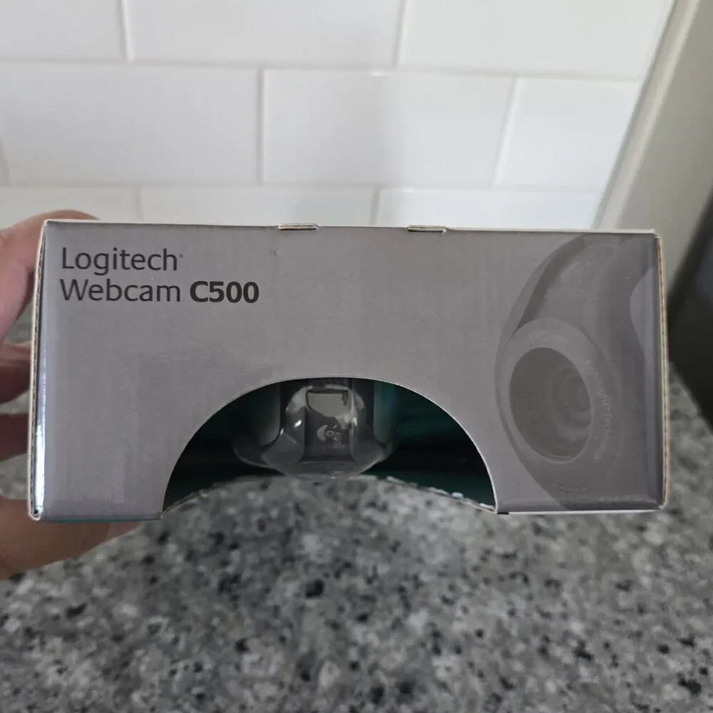 Logitech Webcam C500 1.3-MP Video Glass Lens Built In Microphone Zoom Homeschool
